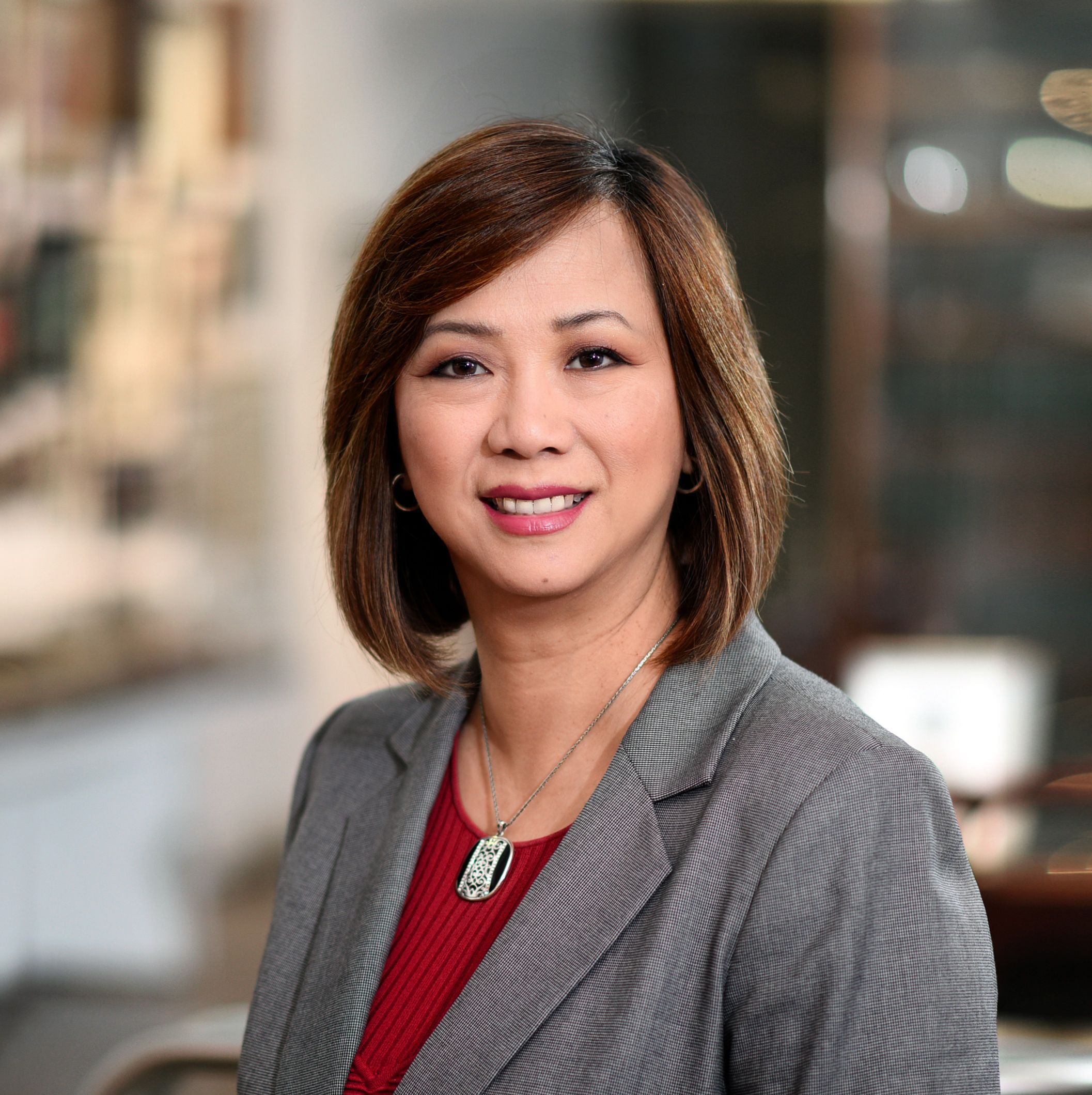 Lily L Shih