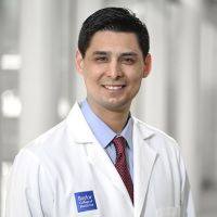 Headshot of Ramiro Fernandez II, M.D.