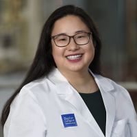 Headshot of Lyahn Kyung Hwang, M.D.